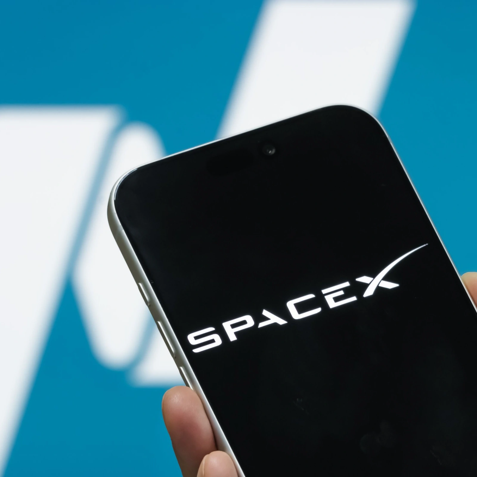 Las acciones de SpaceX suben casi un 20% en su histórica IPO