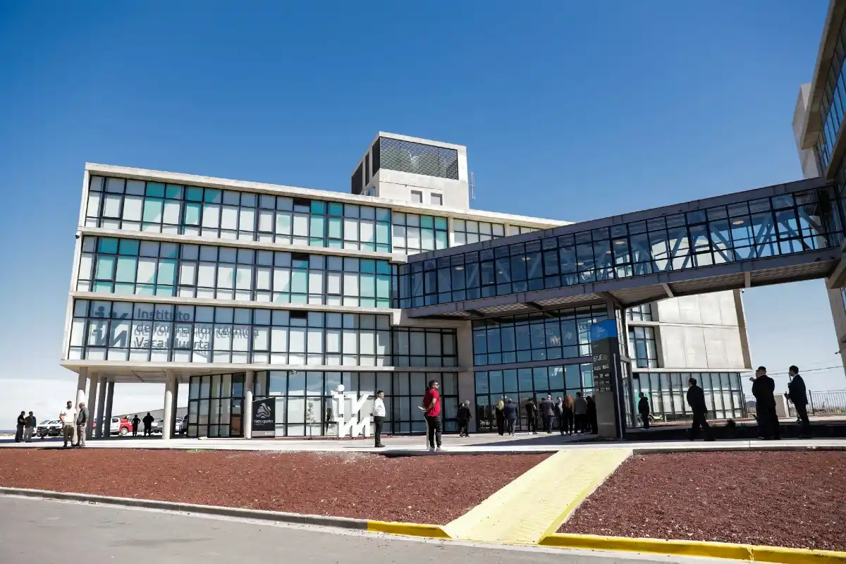 Vista del Instituto Vaca Muerta, una iniciativa orientada a formar perfiles técnicos y operativos para acompañar el crecimiento de la actividad en la cuenca neuquina.