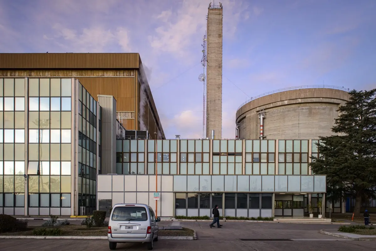 La experiencia operativa de la Central Nuclear Embalse fue clave para desarrollar componentes CANDU que hoy Argentina comienza a exportar al mundo.