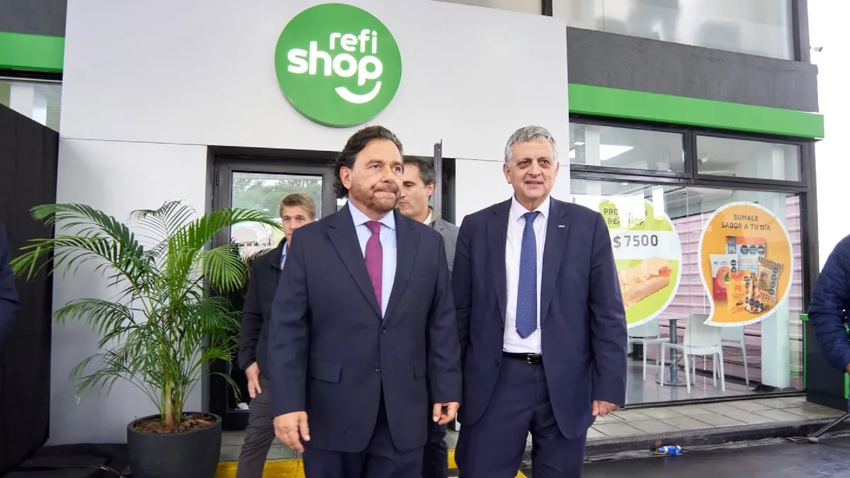 YPF presentó en Salta la primera estación Refiplus del país, un nuevo formato de retail energético orientado a acelerar la carga, integrar pagos digitales y diversificar la oferta comercial.