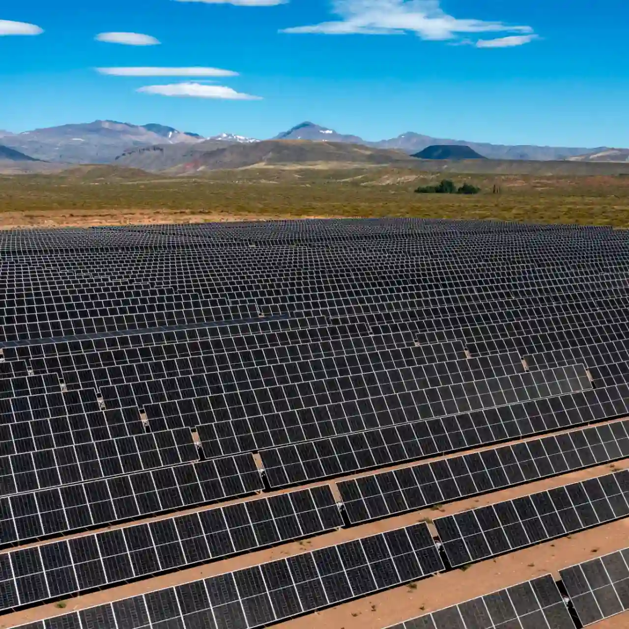 Genneia finaliza parque solar de 180 MW en Mendoza para minería
