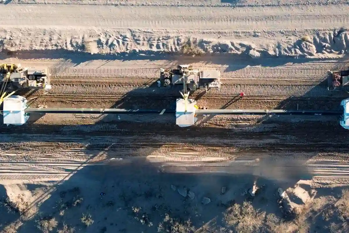 Obras de tendido y montaje del oleoducto VMOS, la infraestructura que permitirá ampliar la capacidad de evacuación y exportación del petróleo de Vaca Muerta.
