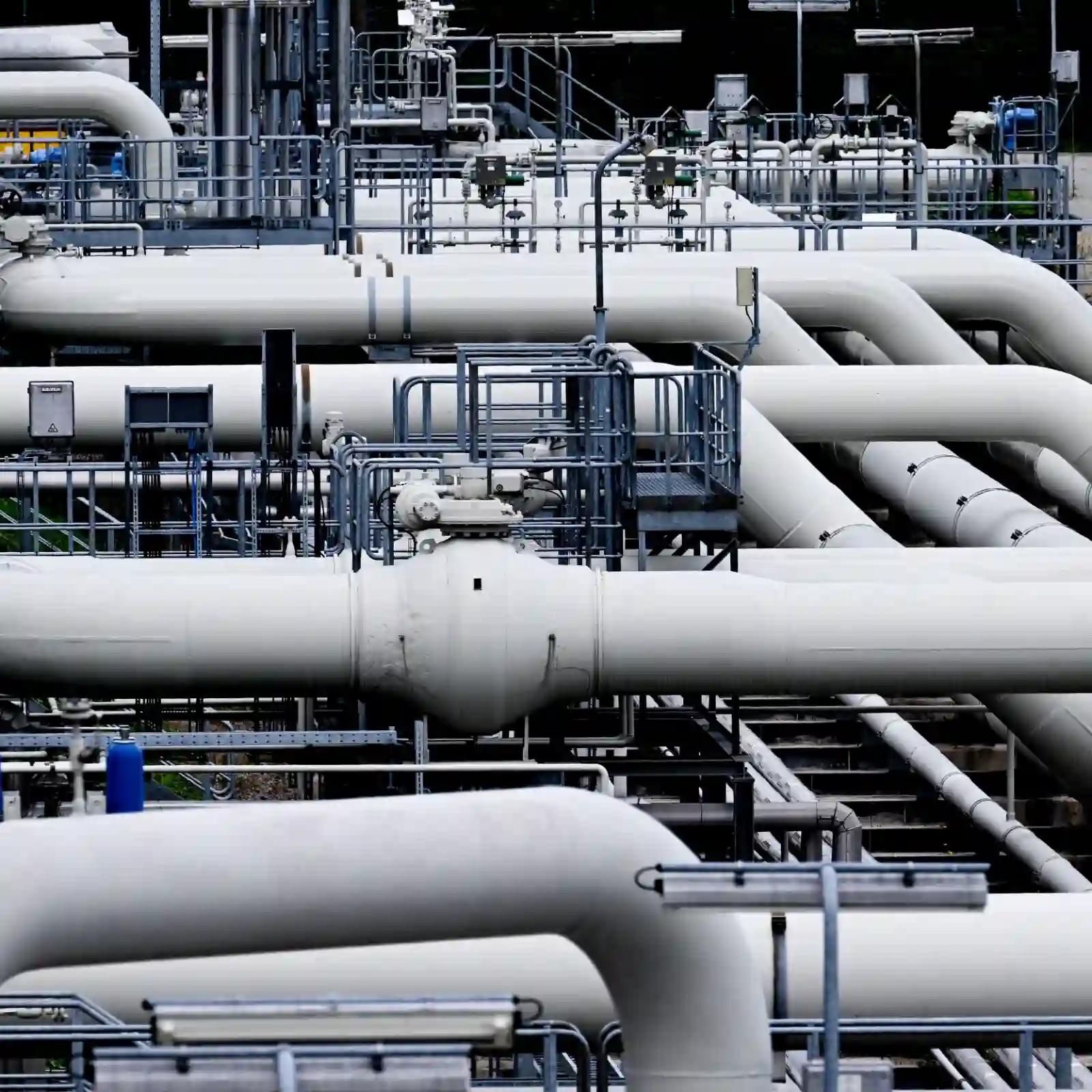 Europa acelera por reservas de gas antes del invierno